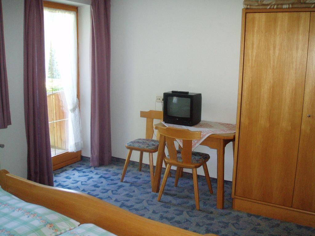 Appartement Pension Grasser Bad Kleinkirchheim Habitación foto