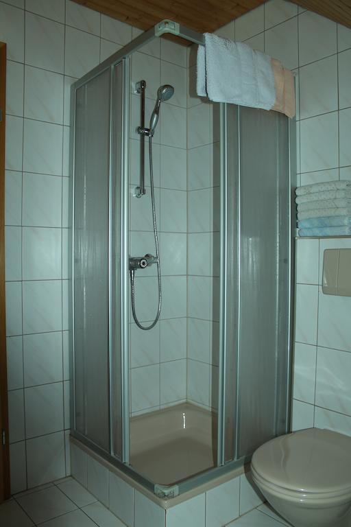Appartement Pension Grasser Bad Kleinkirchheim Habitación foto