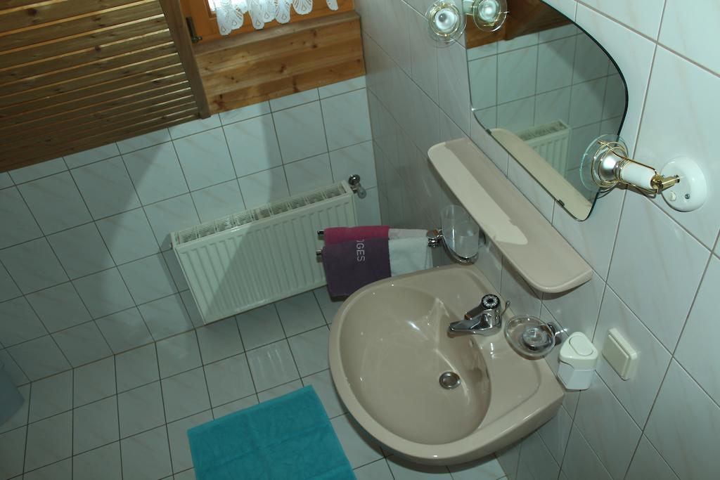 Appartement Pension Grasser Bad Kleinkirchheim Habitación foto